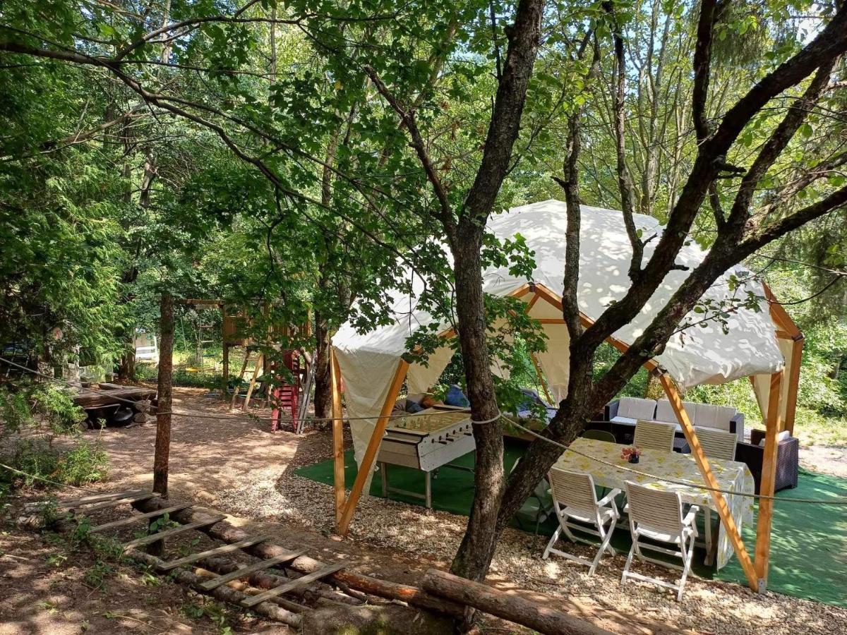 Jurta Az Erdo Mellett Dezsaval-Keresz-Tanya Hotel Pilisszentkereszt Exterior photo